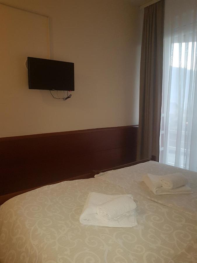 Hotel Sax Balkan ディミトロヴグラード エクステリア 写真