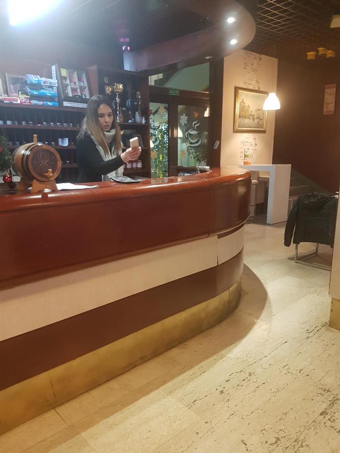Hotel Sax Balkan ディミトロヴグラード エクステリア 写真